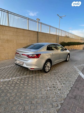 רנו מגאן