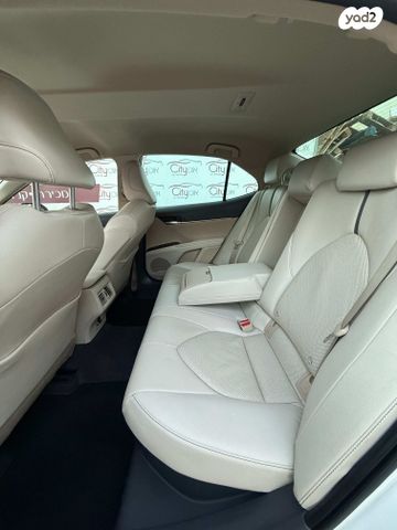 טויוטה קאמרי