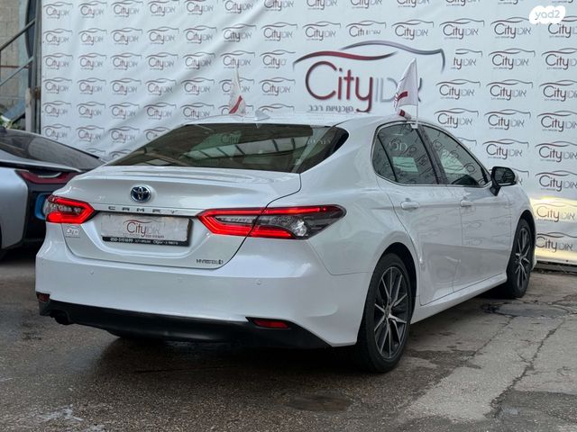 טויוטה קאמרי