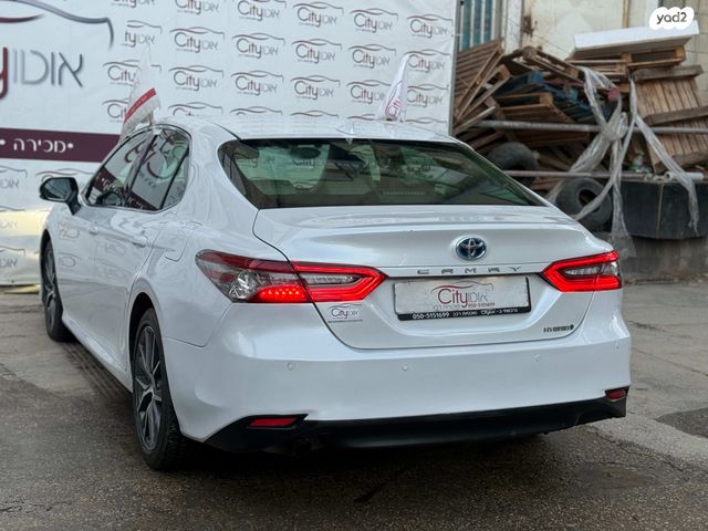 טויוטה קאמרי