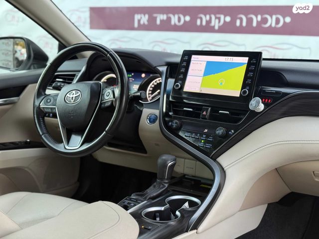 טויוטה קאמרי