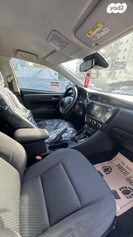 טויוטה קורולה