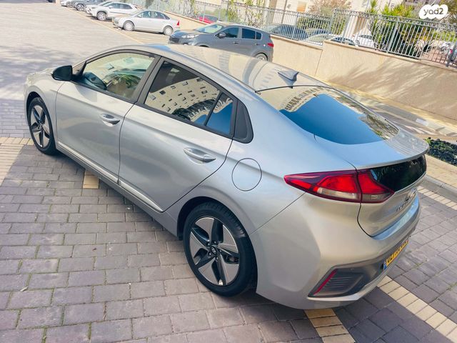 יונדאי איוניק