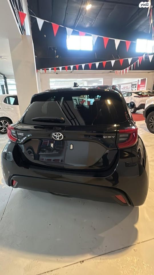 טויוטה יאריס