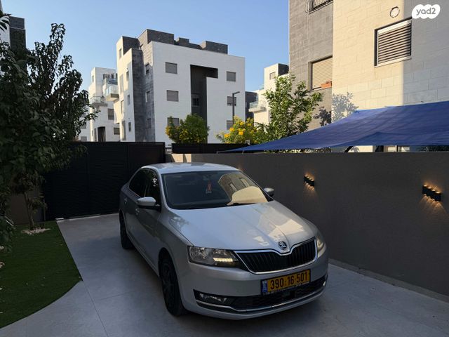 סקודה ראפיד