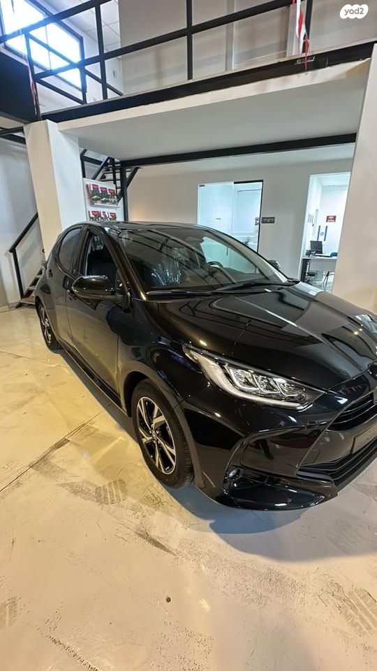 טויוטה יאריס