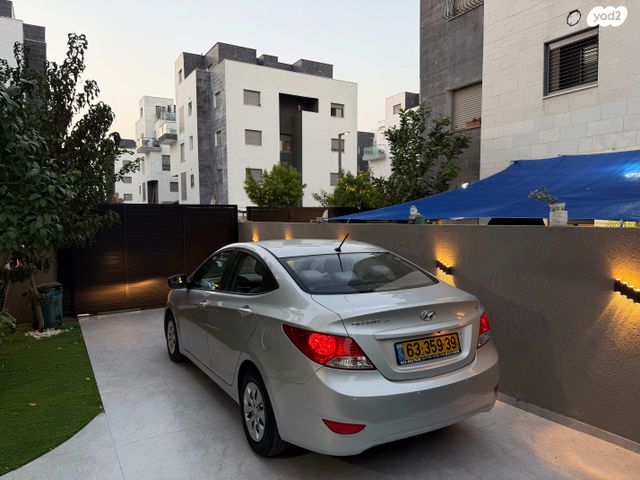 יונדאי אקסנט i25