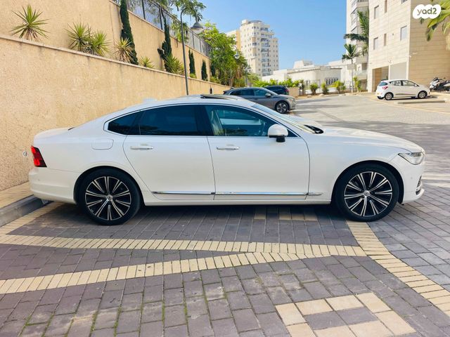 וולוו S90