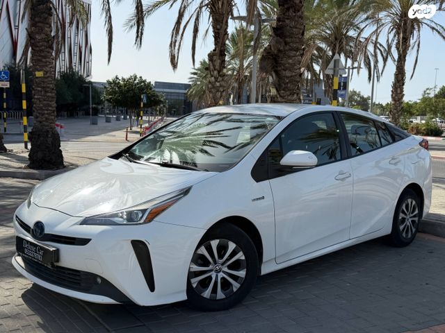 מודעת רכב טויוטה פריוס