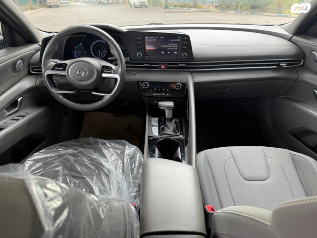 יונדאי אלנטרה