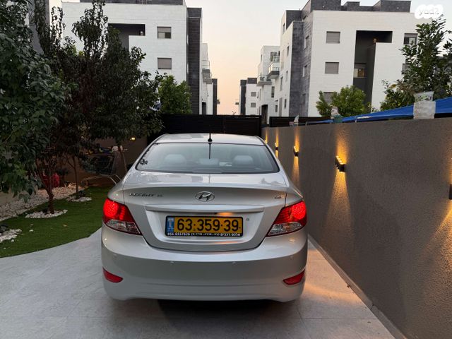 יונדאי אקסנט i25