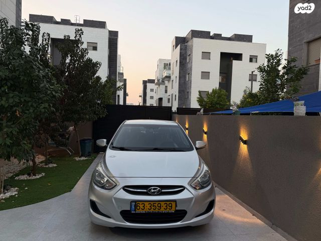 יונדאי אקסנט i25