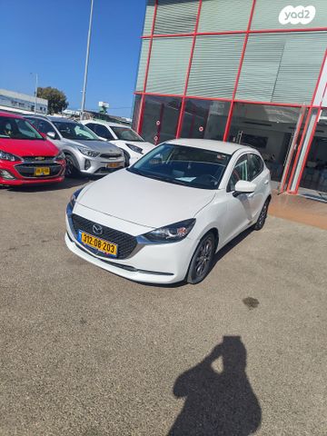 מודעת רכב מאזדה 2