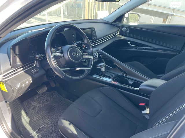 יונדאי אלנטרה