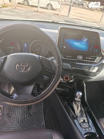 טויוטה C-HR