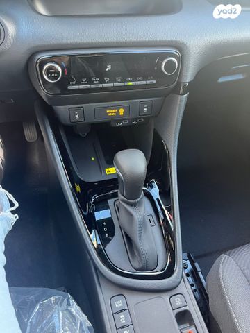 טויוטה יאריס