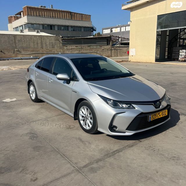 טויוטה קורולה