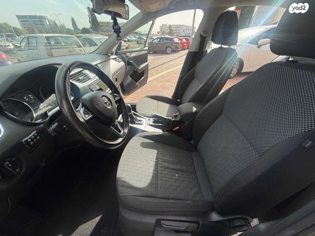 סקודה אוקטביה