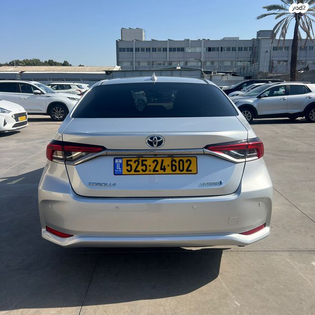 מודעת רכב טויוטה קורולה 2