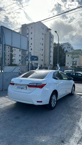 טויוטה קורולה