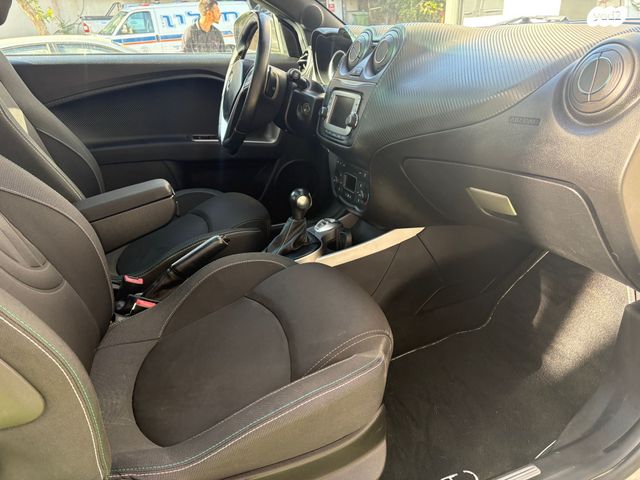 אלפא רומיאו מיטו