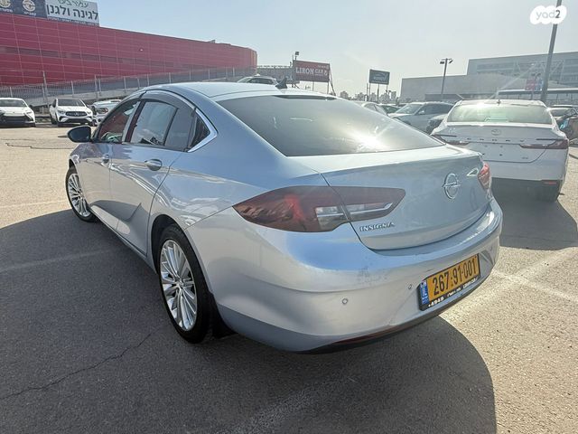 אופל אינסיגניה