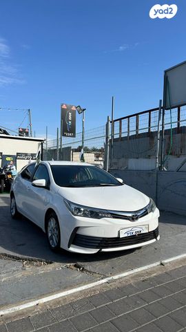 טויוטה קורולה