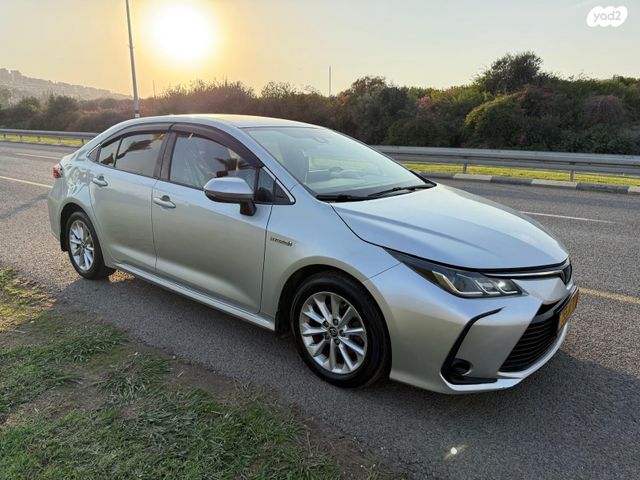 מודעת רכב טויוטה קורולה 1