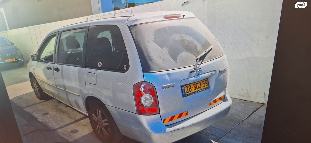 מודעת רכב מאזדה MPV