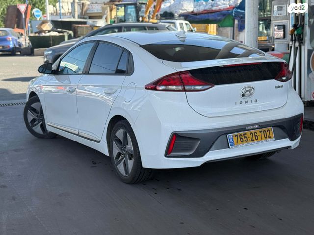 יונדאי איוניק