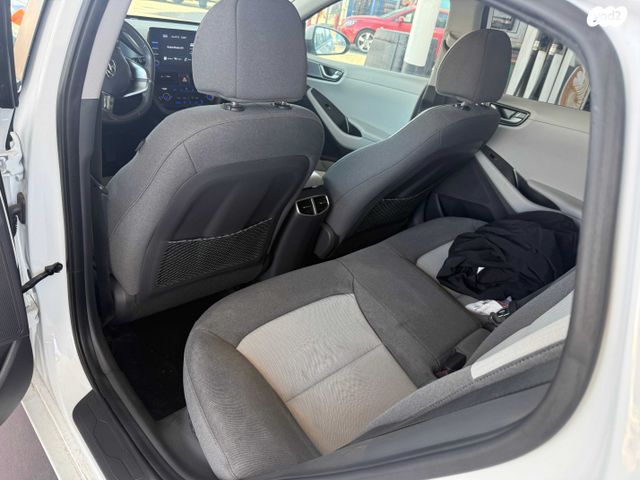 יונדאי איוניק