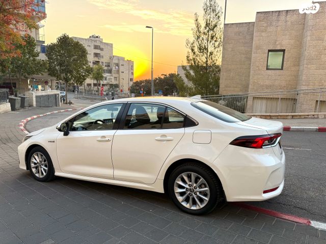 טויוטה קורולה