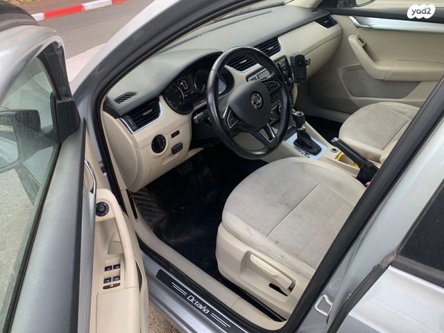 סקודה אוקטביה