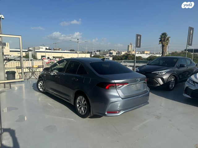 מודעת רכב טויוטה קורולה 1