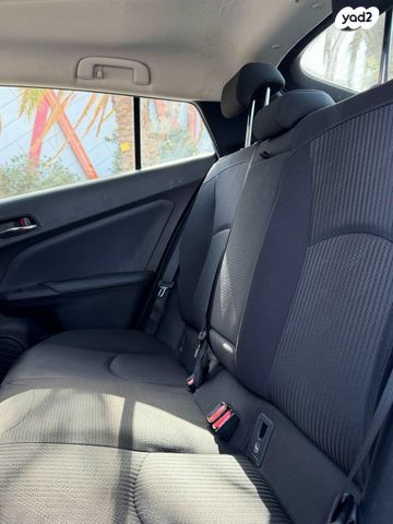 טויוטה פריוס