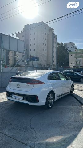 יונדאי איוניק