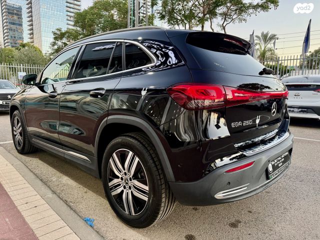 מרצדס-בנץ EQA