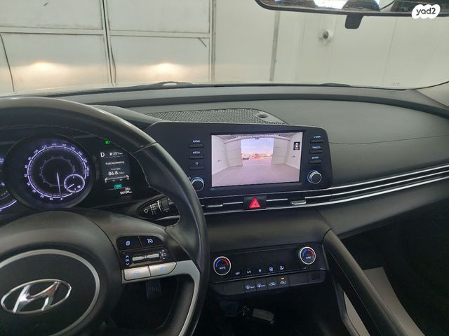 יונדאי אלנטרה