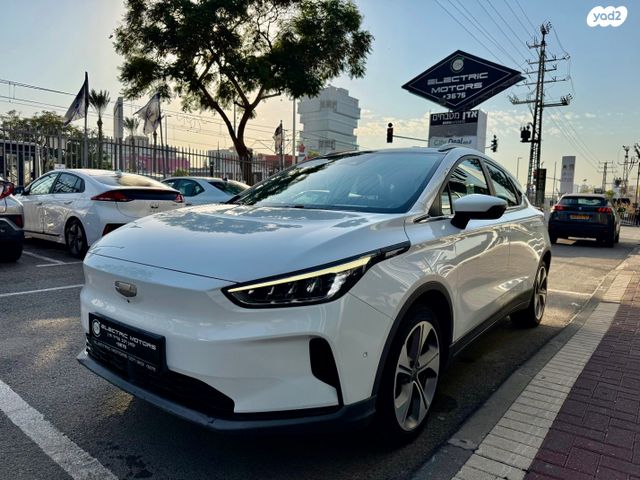 מודעת רכב ג׳ילי Geometry C