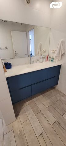 גג/ פנטהאוז, אליהו קראוזה 1, אגרובנק, חולון