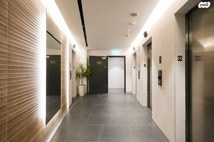 גג/ פנטהאוז, אריק איינשטיין 1, דרום חדש, פארק הים, בת ים