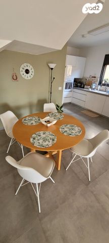 דו משפחתי, טופז 5, רובע 10 חן, קצרין