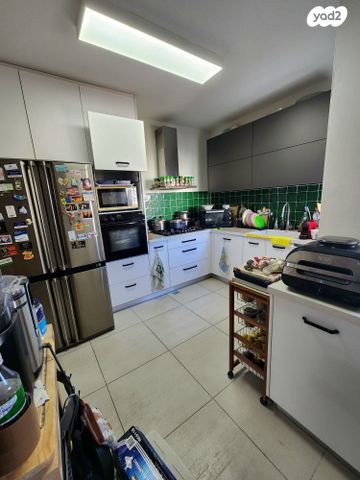 דירה, אבן גבירול 18, נאות שקמה, ראשון לציון