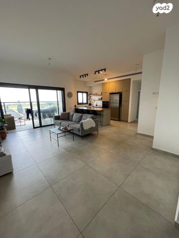 אהוד מנור 26