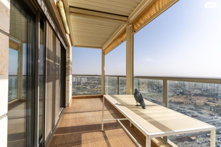 גג/ פנטהאוז, יצחק בן צבי 9, מרכז אזרחי, באר שבע