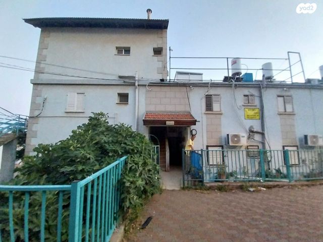 דירה, לוחמי הגטאות 48, דרום, צפת