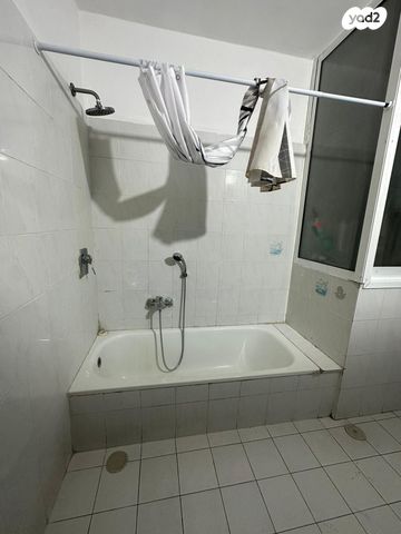 דירה, החולה 11, נווה יהושע, ערמונים, רמת גן