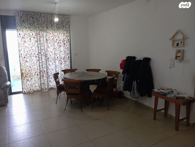 דירת גן, איבי נחל 1, אבני חפץ, אבני חפץ