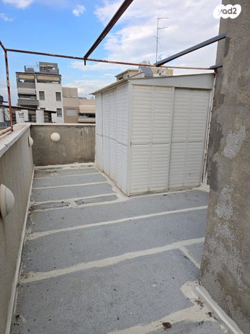 גג/ פנטהאוז, דון יוסף הנשיא 5, גרין ועם, חולון