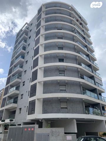 דירה, קלוזנר 6, לב העיר, בת ים